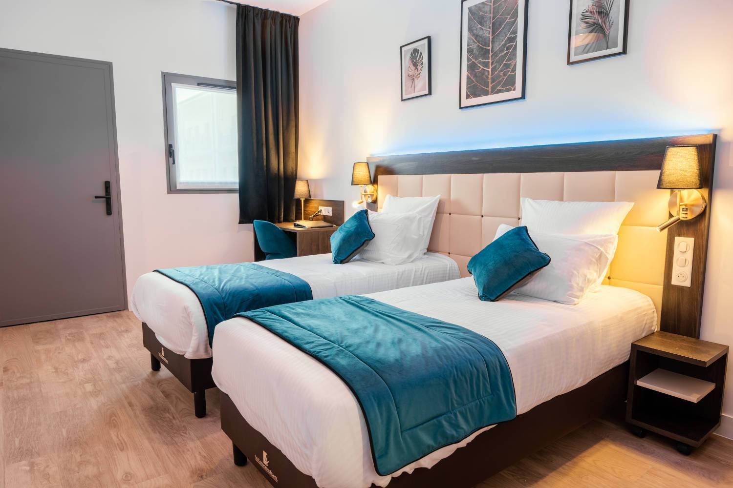 Double beds | Les Cottages de France, hotel near CDG airport and Villepinte